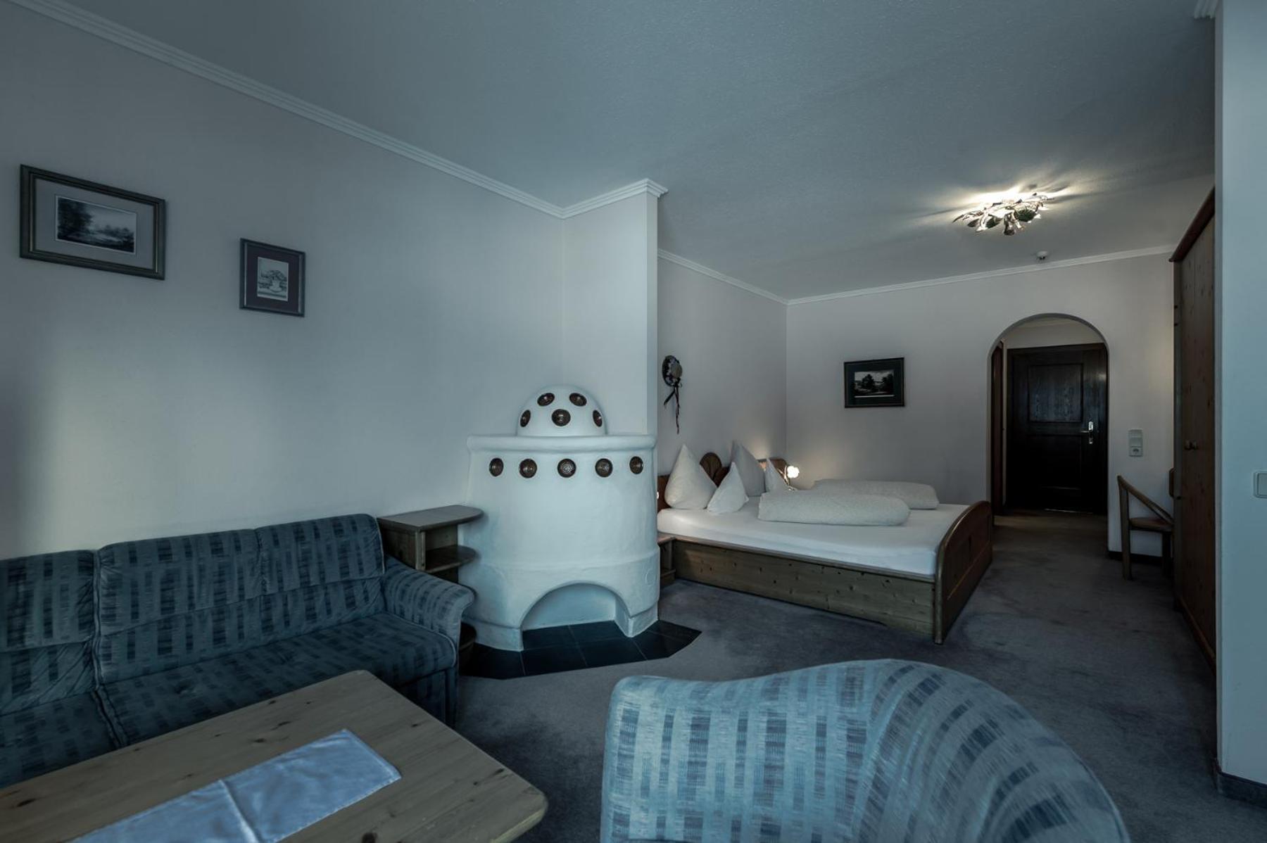 אוברגורגל 4 Sterne Superior Muehle Resort 1900 - Adults Only חדר תמונה